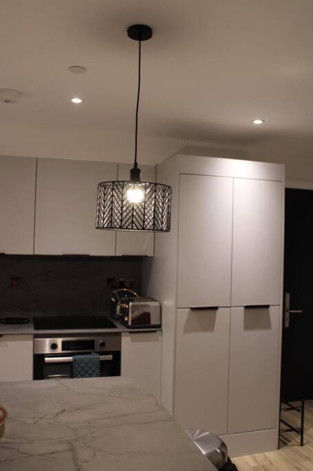 Amazing Luxury One Bedroom Apartment In The Heart Of Preston Preston  Exterior photo